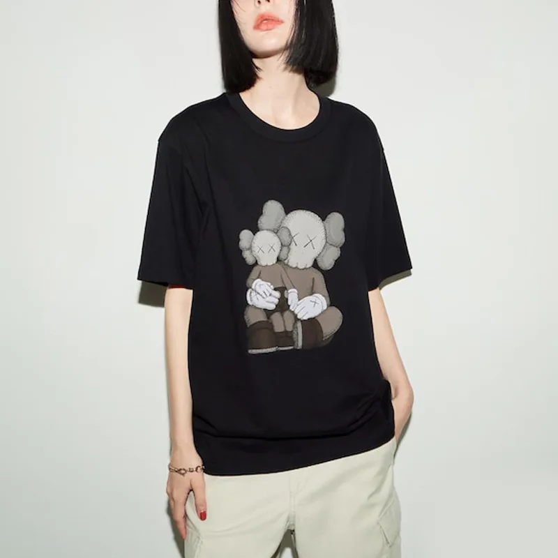 Футболка с принтом KAWS UT UNIQLO, черный — фото 4