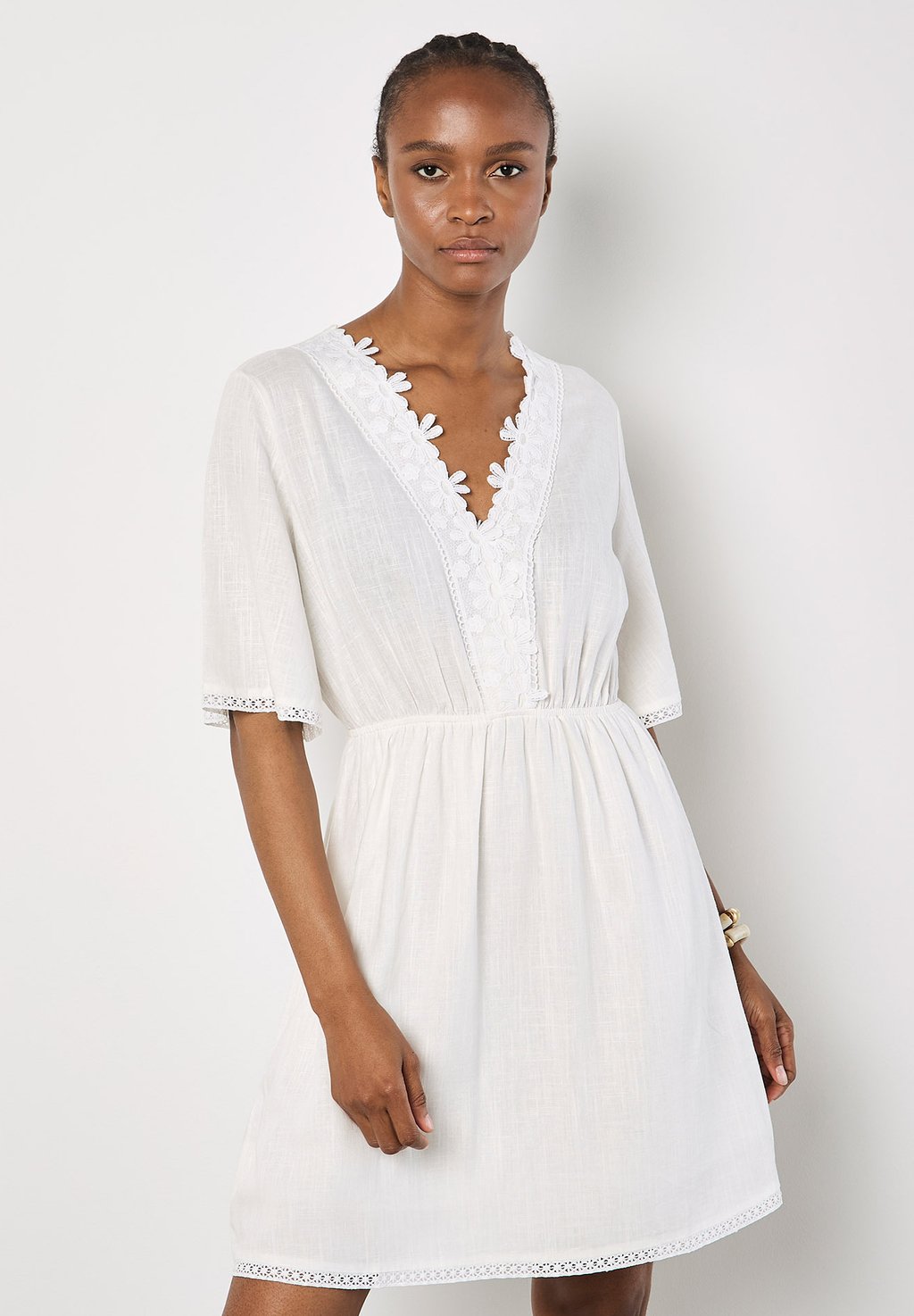 

Повседневное платье DAISY FRONT Apricot, белый