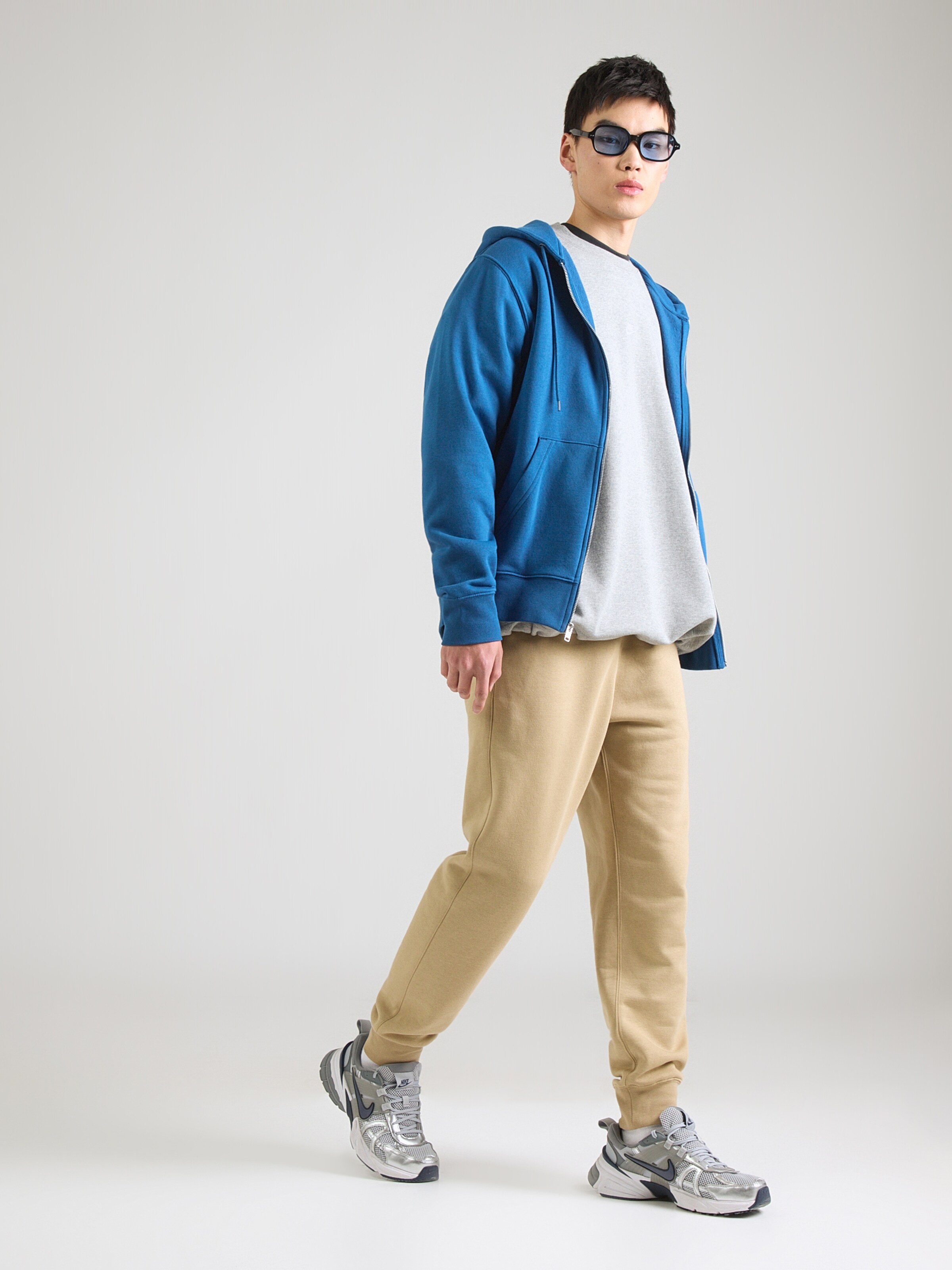 Nike Sportswear Свитшот 'CLUB' в темно-сером цвете — фото 4