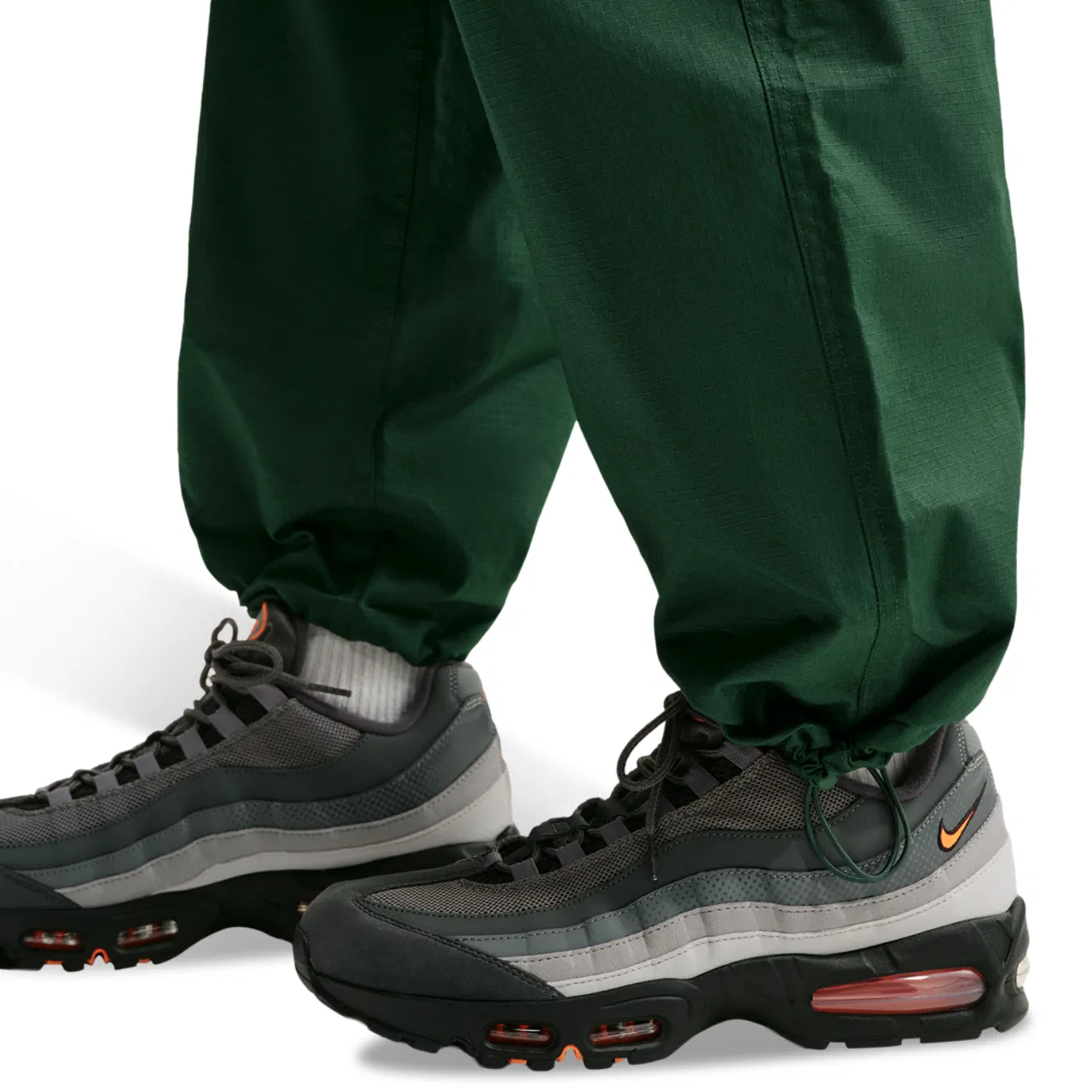 Мужские брюки карго свободного кроя Nike Club Woven Cargo Pants Collection, White Fir — фото 3