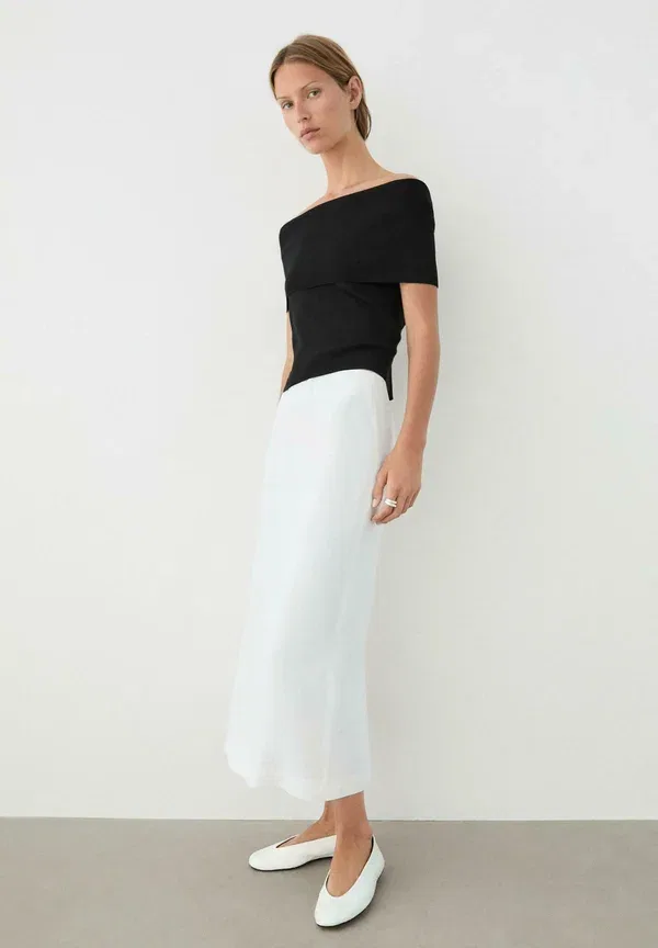 Топ с открытыми плечами из вискозы и полиамида Off-the-Shoulder top Massimo Dutti, черный — фото 2