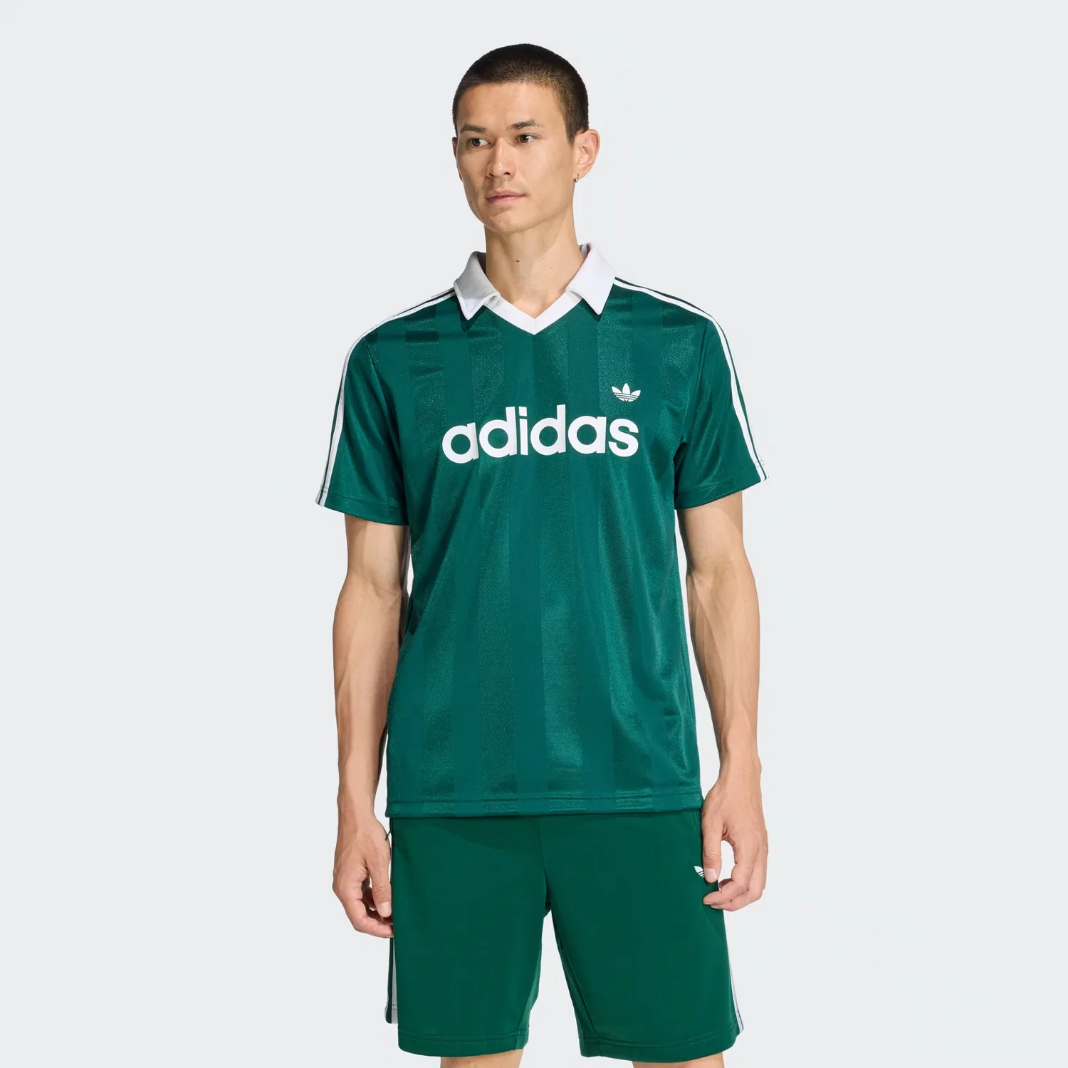 Мужская трикотажная футболка с V-образным вырезом Archive Collar Engineered Jersey Adidas Originals, Collegiate Green
