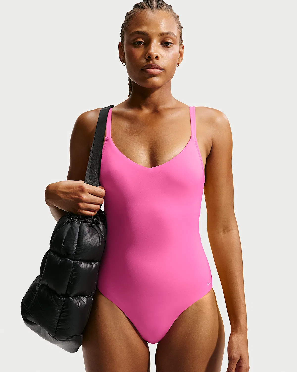Женский цельный купальник Nike Swim Effortless Essential с V-образным вырезом, Pink Glow — фото 2