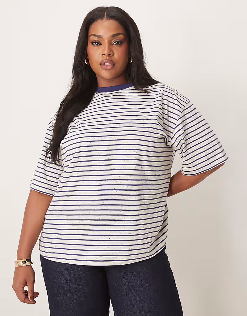 

Футболка свободного кроя ASOS DESIGN в полоску с рисунком «неппи» ASOS Curve