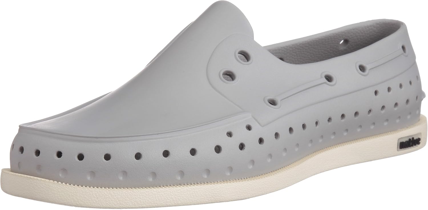 

Кроссовки Native Shoes Howard Sugarlite для мужчин и женщин - с вырезами и круглым носком, стиль слип-он, серый