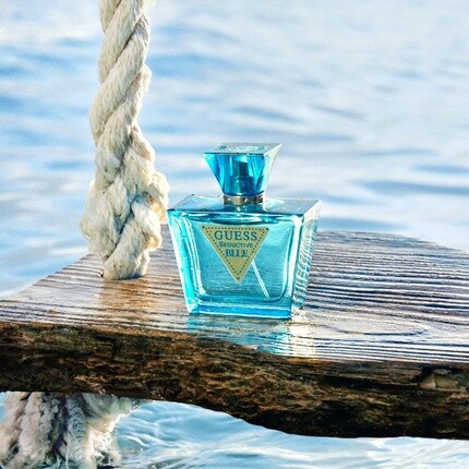 Guess Seductive Blue Women Eau De Toilette - Perfume Spray 2.5 Fl. Oz. Travel Spray 0.5 Fl. Oz., Body Lotion 3.4 Fl. Oz., & Pouch — фото 3