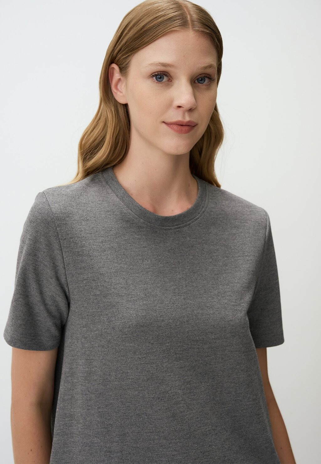 

Платье из джерси CREW NECK SHORT SLEEVE CASUAL MIDI Jimmy Key, серый