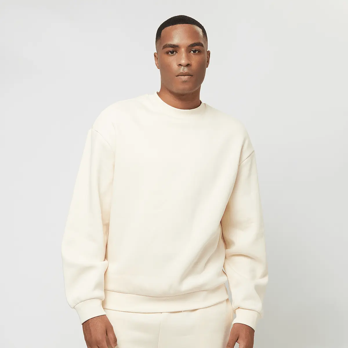 

Толстовка Urban Classics Fluffy Crewneck, бежевый