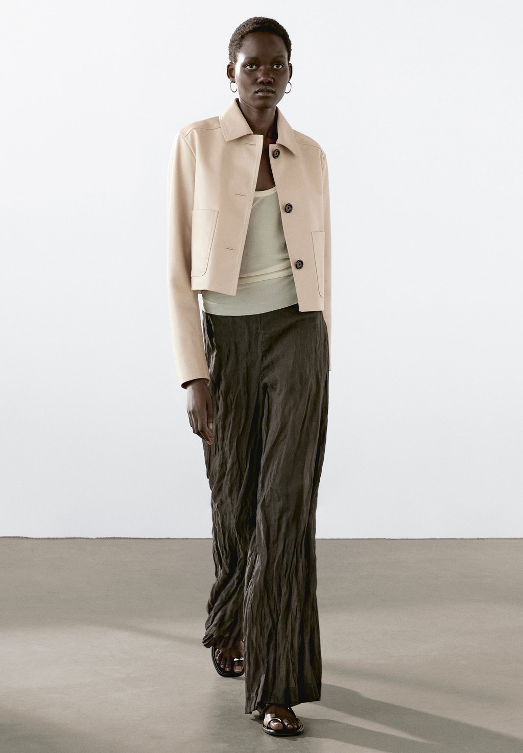 

Кожаная куртка CROPPED Massimo Dutti, бежевый