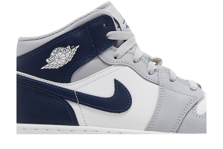 Кроссовки Air Jordan 1 Mid GS, цвет Wolf Grey Midnight Navy — фото 2