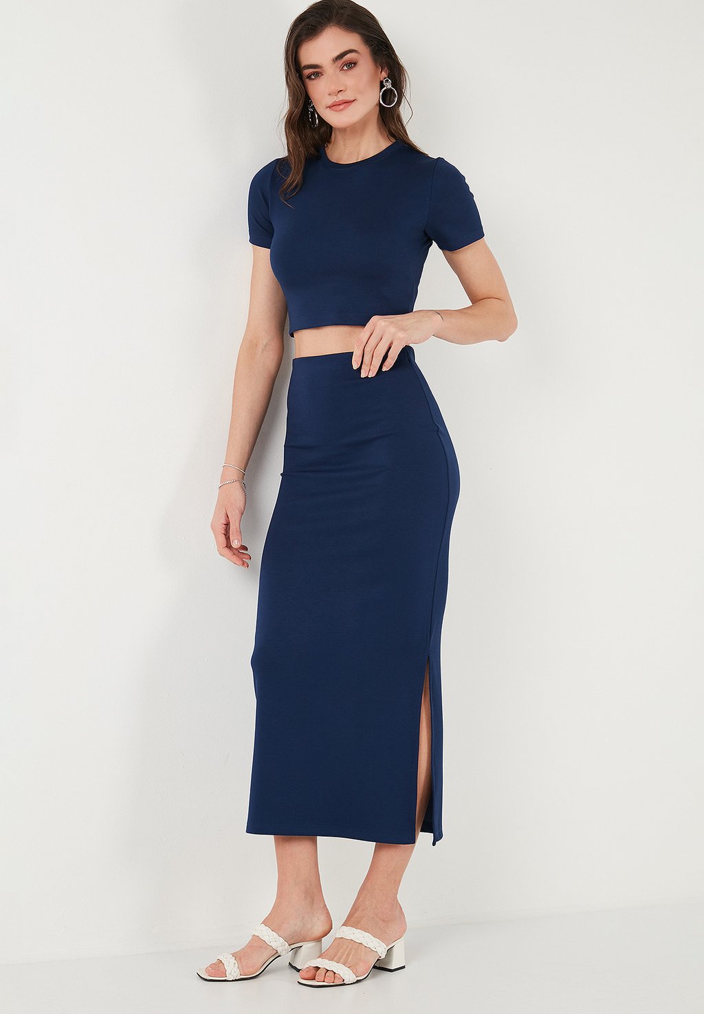 

Базовая футболка SLIM FIT SET LELA, темно-синий