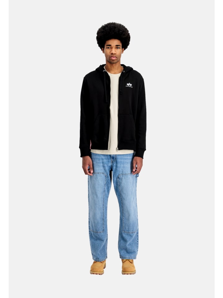 

Черная толстовка Alpha Industries