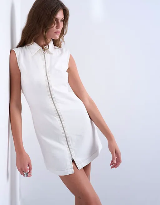 

Белое джинсовое платье мини без рукавов с молнией и воротником Topshop