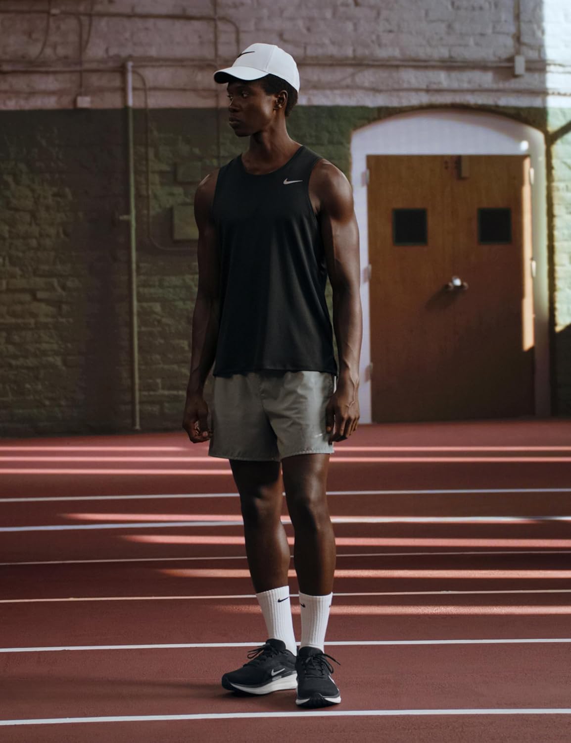 Мужские кроссовки для бега по шоссе Nike Winflo 11, белый/черный/серый — фото 3