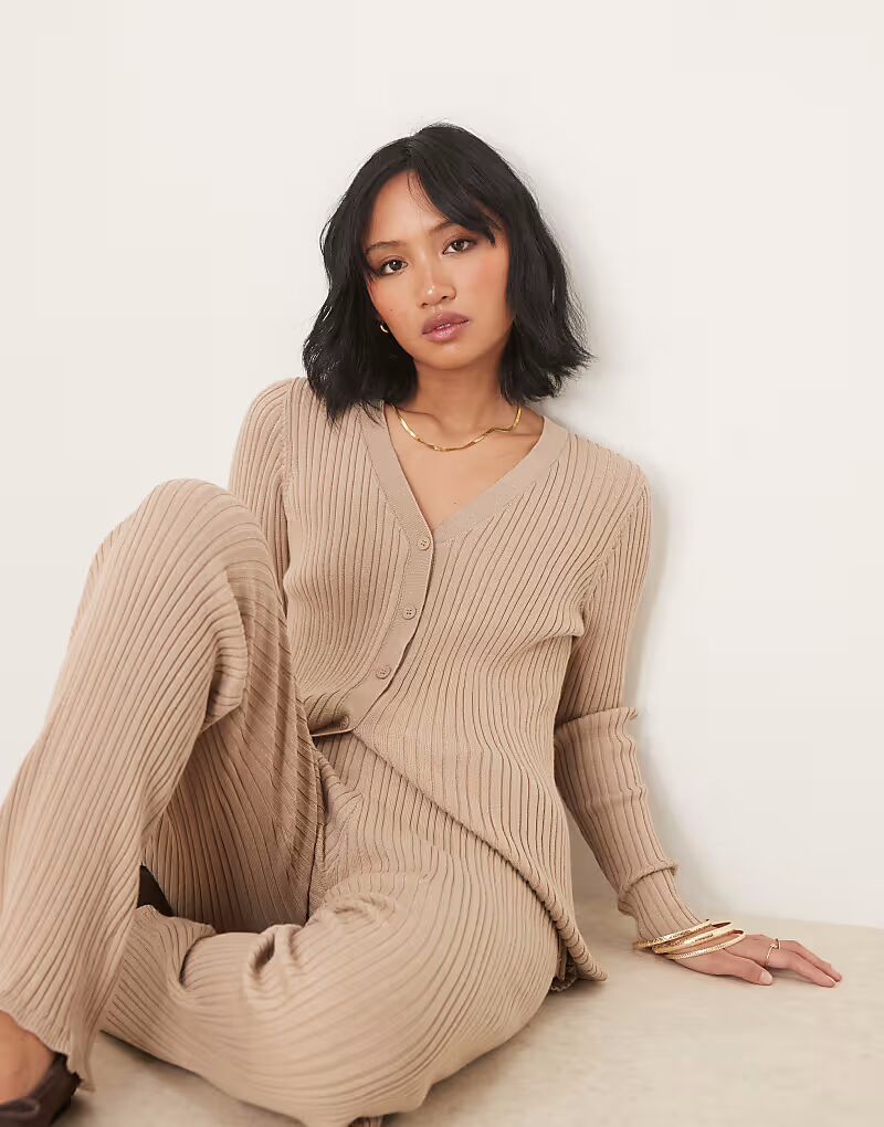 

Кардиган Vila petite longline ribbed cardigan co-ord in tan