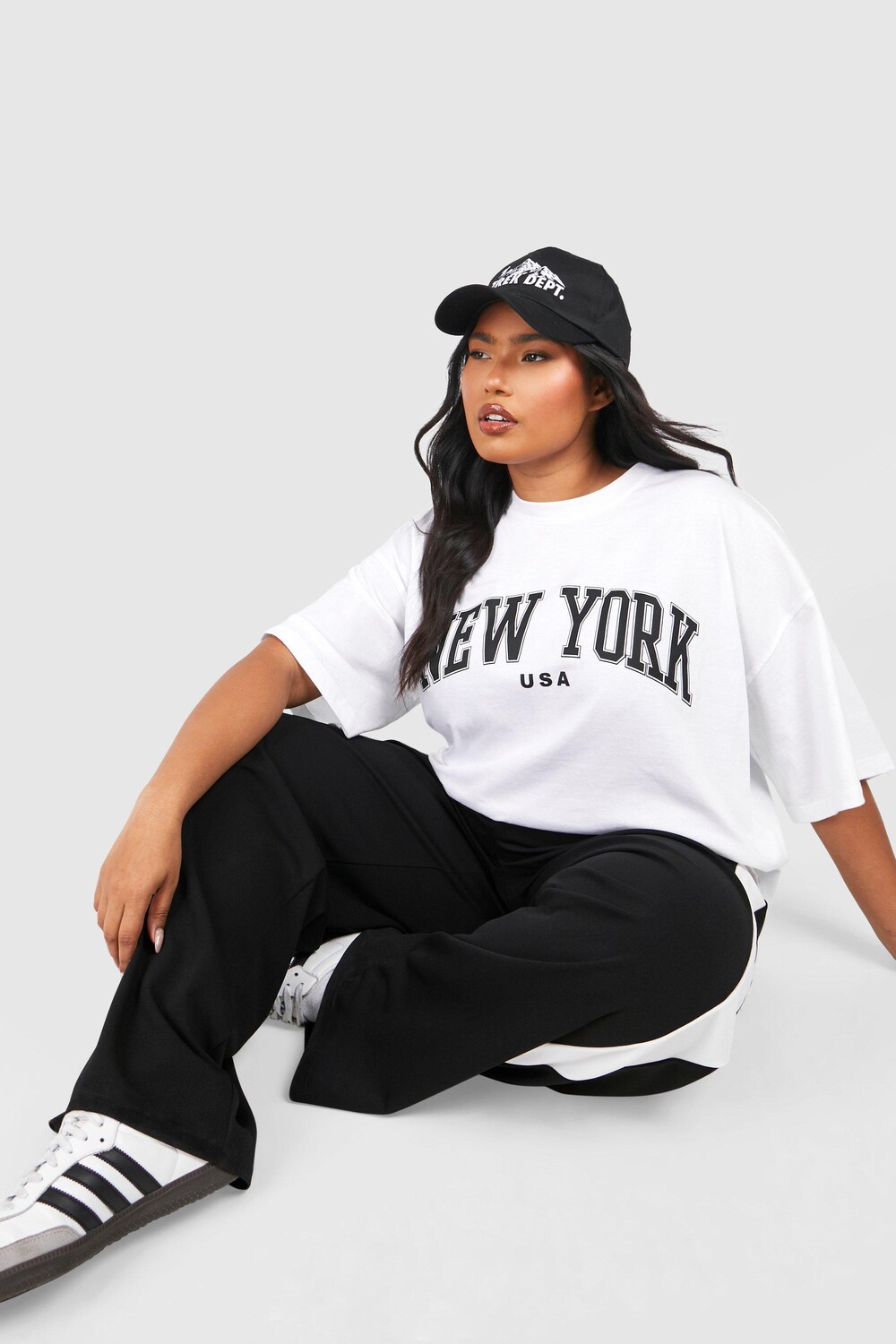 

Плюс размерная футболка New York Oversized boohoo, белый