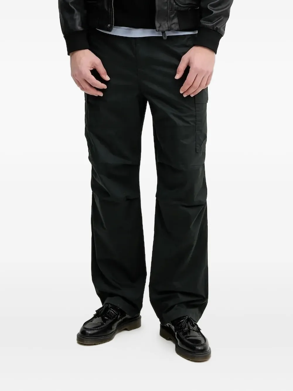 

Брюки с карманами карго Armani Exchange, черный