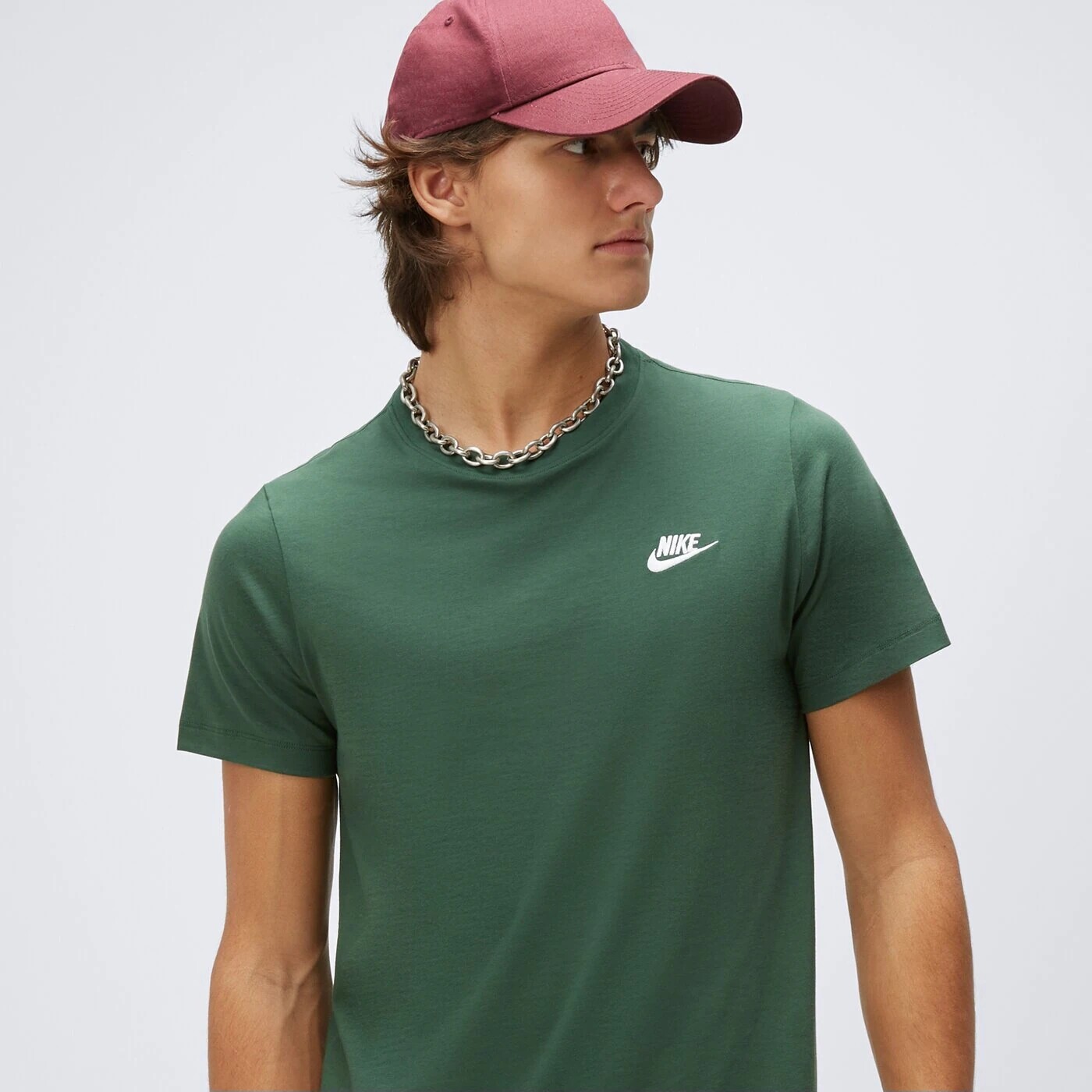

Футболка Nike SportWear Club, зеленый