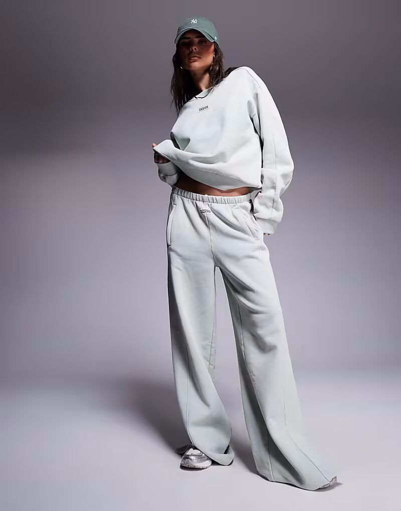 

Свитшот Weekend Collective со швами цвета вымытого шалфея Asos Weekend Collective