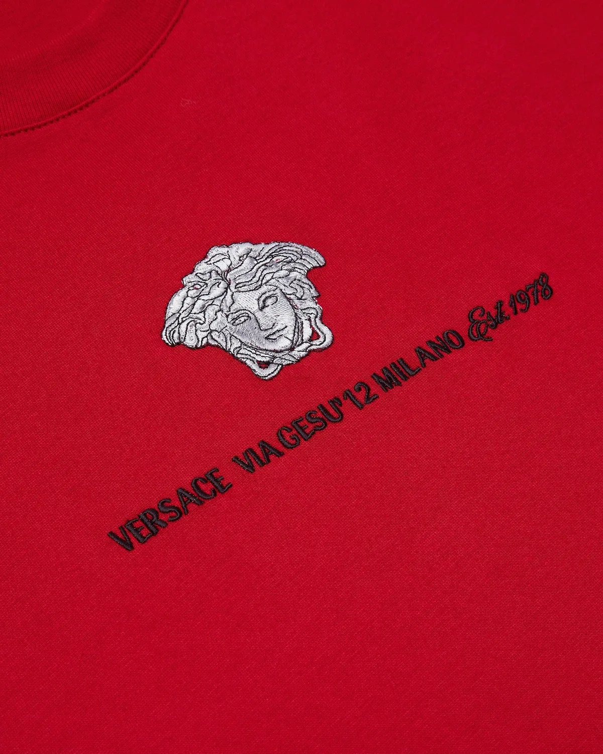 Футболка с вышивкой «Медуза» Милано VERSACE, красный — фото 4