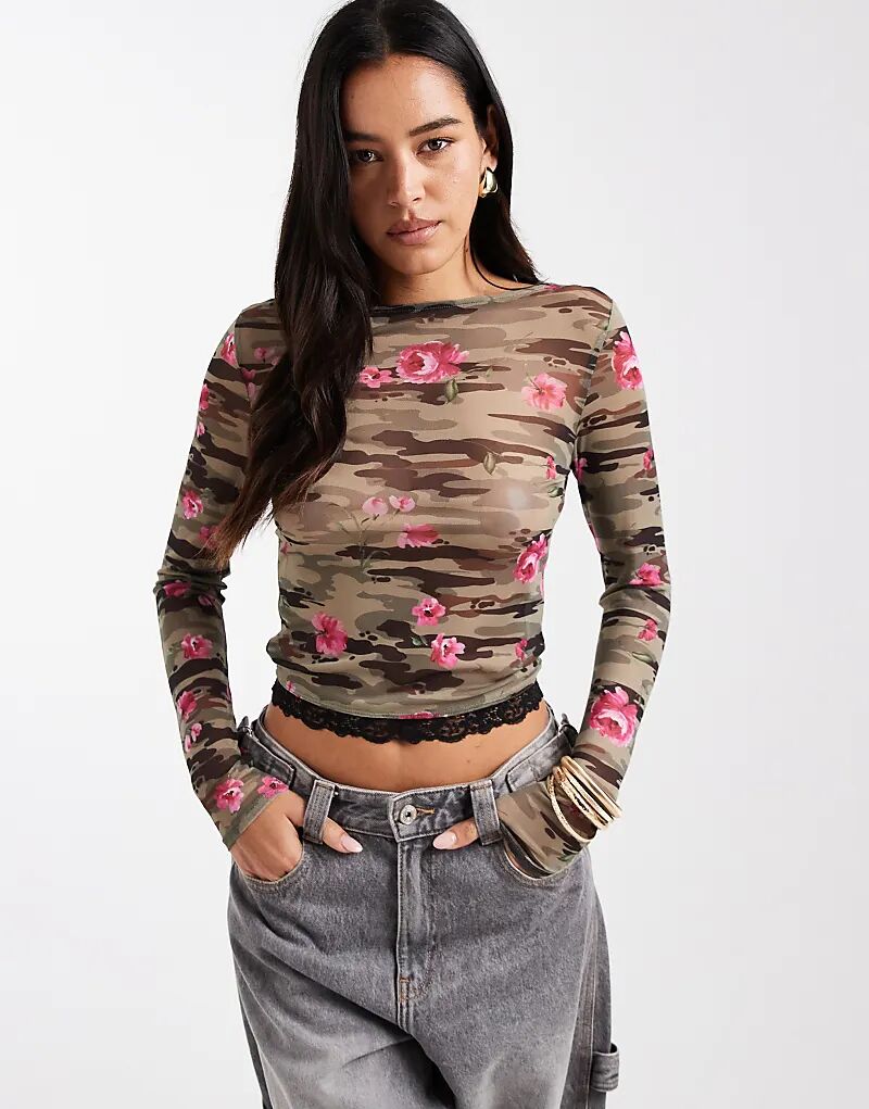 

Лонгслив с длинными рукавами и камуфляжным принтом роз COLLUSION