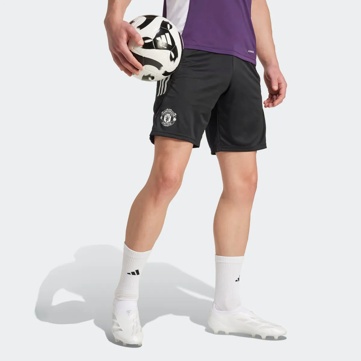 

Мужские шорты Manchester United FC 2025-2026 Tiro Competition adidas, черный