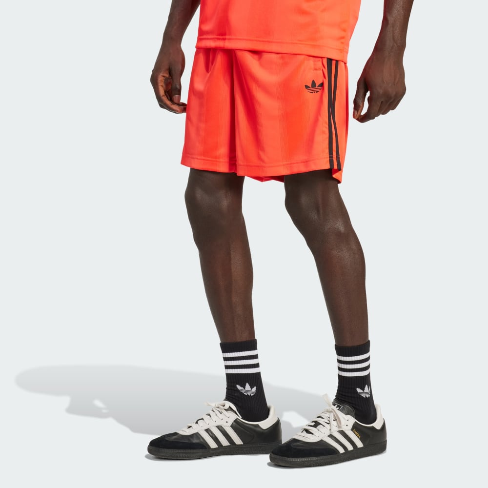 

Шорты Adidas Adicolor Jacquard Shorts, цвет Lucid Red/Black