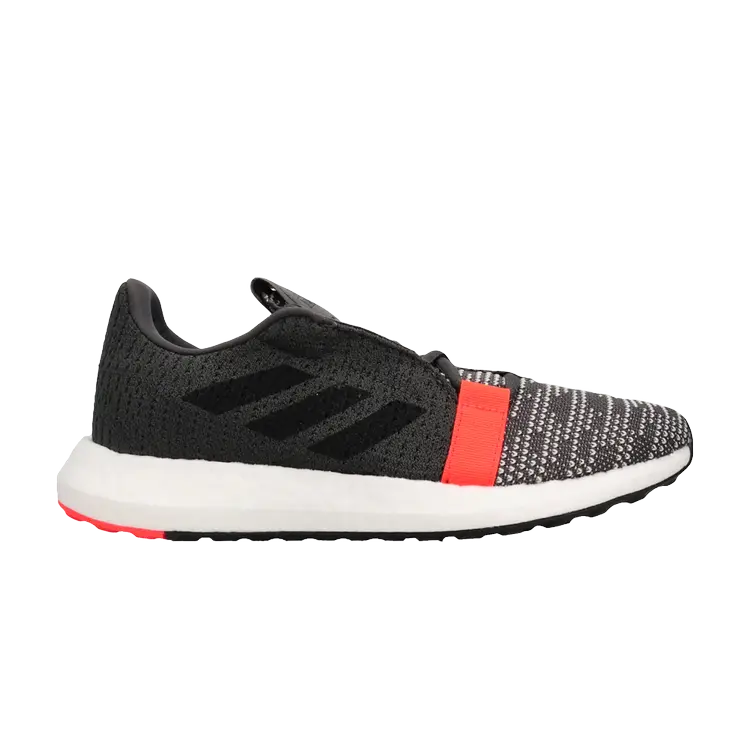 

Кроссовки Adidas SenseBoost Go J, черный
