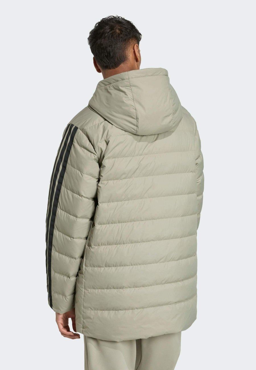 Куртка Adidas Sportswear ESSENTIALS CLIMAWARM 3 STRIPES HOODED , Silver Pebble/Stone — фото 2