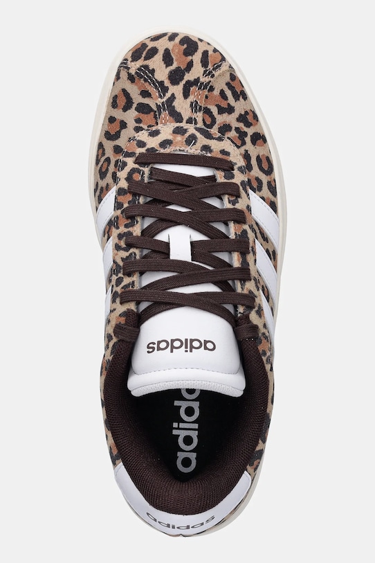 Замшевые кроссовки VL Court Bold Adidas, бежевый — фото 4