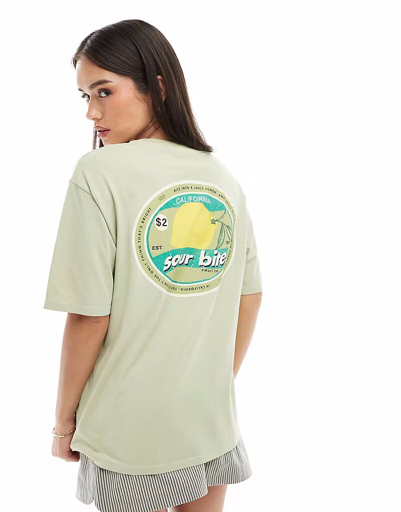 

Футболка Pull&Bear с винтажным лимонным принтом желтого цвета