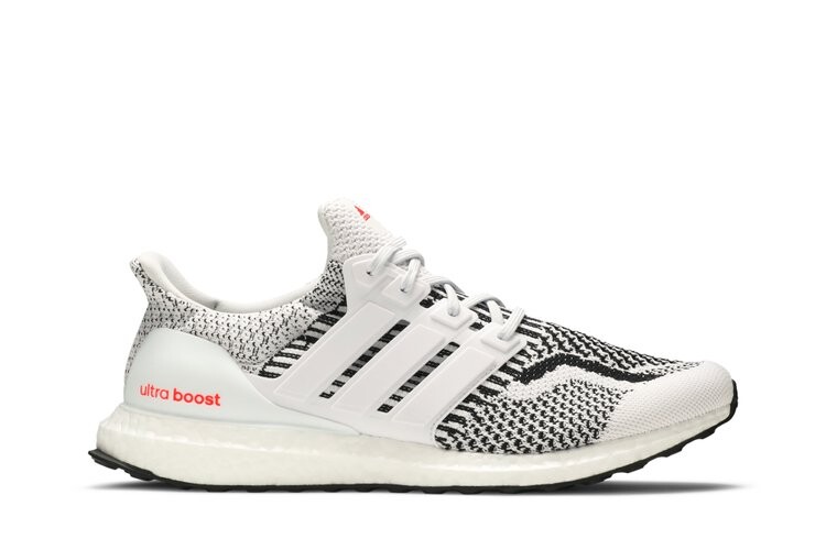 

Кроссовки Adidas UltraBoost 5.0 DNA, белый