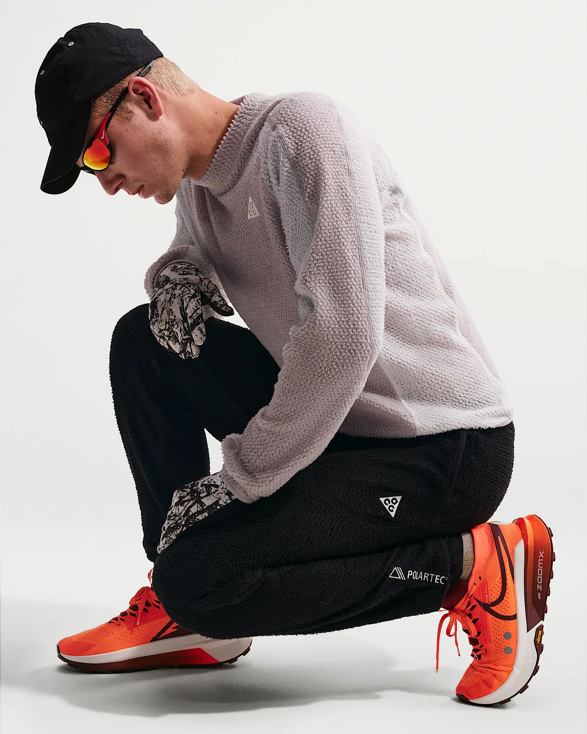 Штаны Nike ACG "Wolf Lichen", Black/Anthracite/Cool Grey/Summit White — фото 4