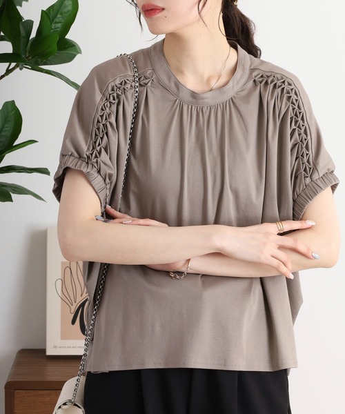 

Топ с объемной вышивкой и сборками EGLANTINE, серый