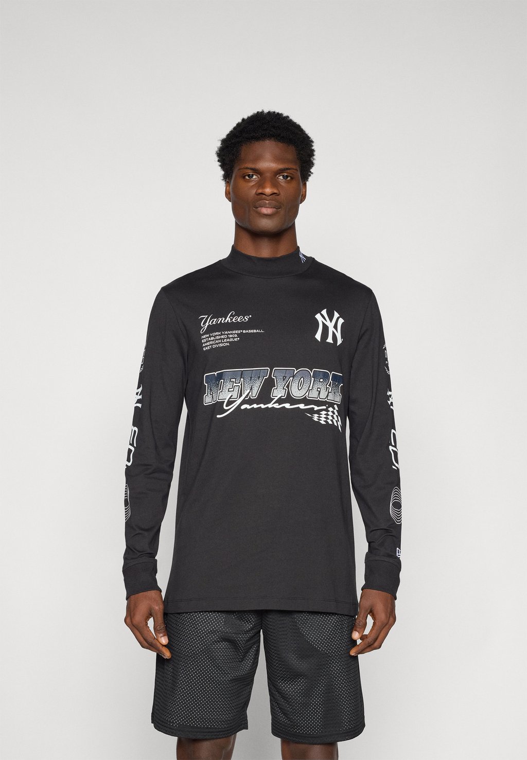 

Лонгслив MLB NEW YORK YANKEES RACING LONG SLEEVE TOP - Club wear New Era, черный