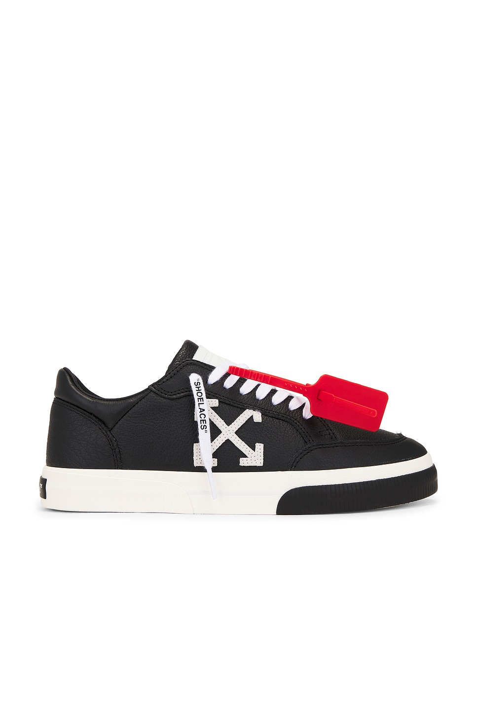 

Новые низкие кроссовки из вулканизированной кожи OFF-WHITE, цвет Black & White