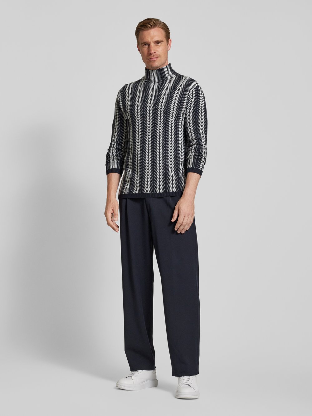 

Вязаный свитер с высоким воротом Emporio Armani