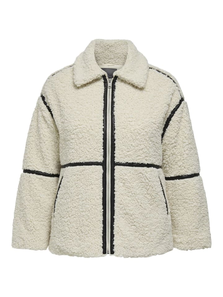 

Куртка ONLY Carmakoma