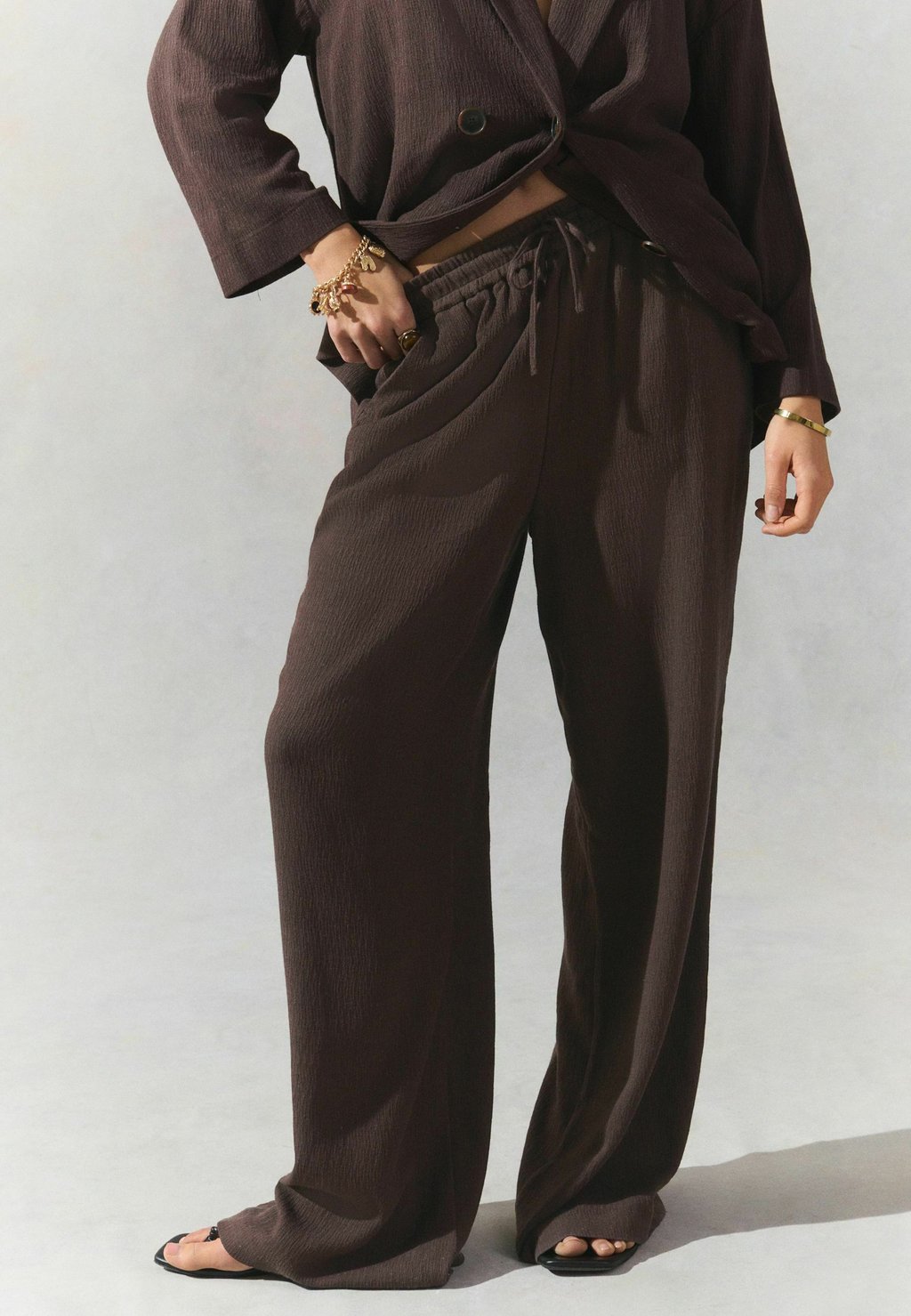 

Спортивные штаны CRINKLE TEXTURED WIDE LEG Next, коричневый