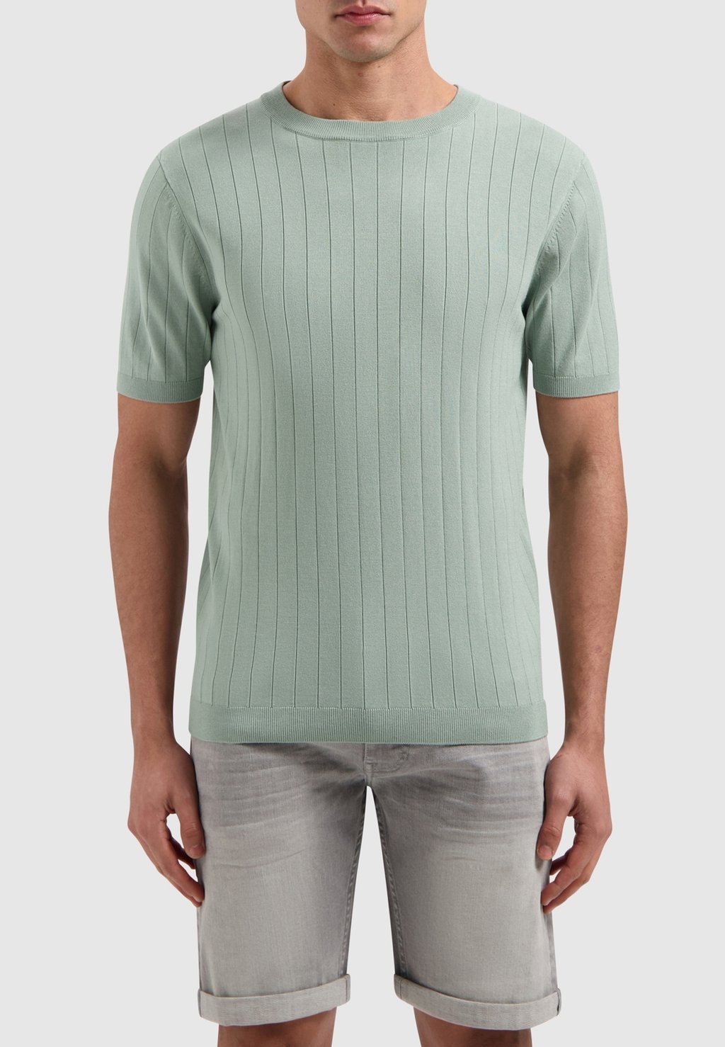 

Базовая футболка REGULAR FIT CREWNECK Pure Path, зеленый