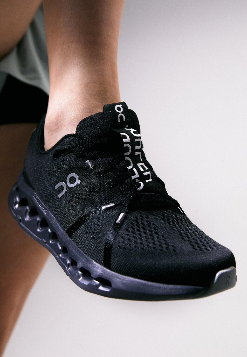 

Нейтральные кроссовки CLOUDSURFER On, цвет all black