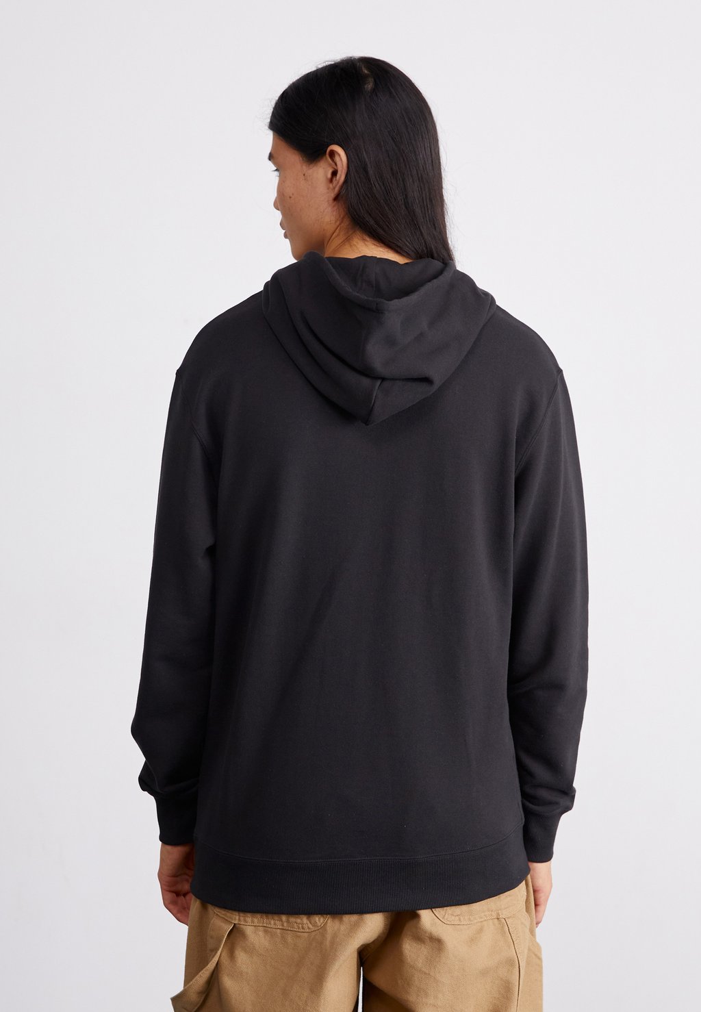 

Толстовка ONE PIECE HOODIE Puma, черный