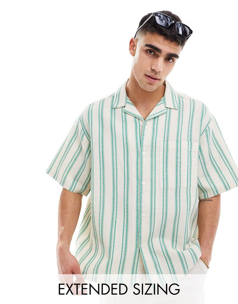 

Объемная рубашка в зеленую вафельную полоску ASOS DESIGN Revere