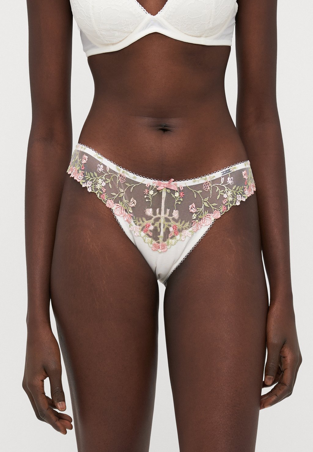 

Трусы BRIEF ROSIE BRAZILIAN Lindex, белый