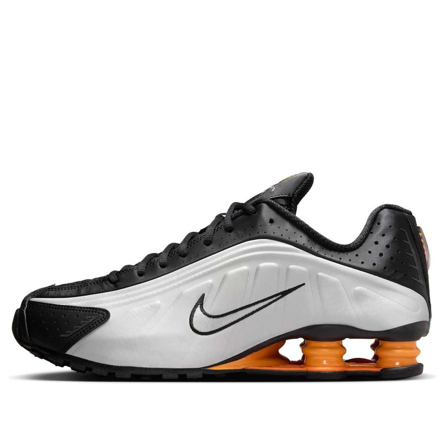 

Кроссовки Nike Shox R4 'Black Vast Grey Bright Mandarin', серый