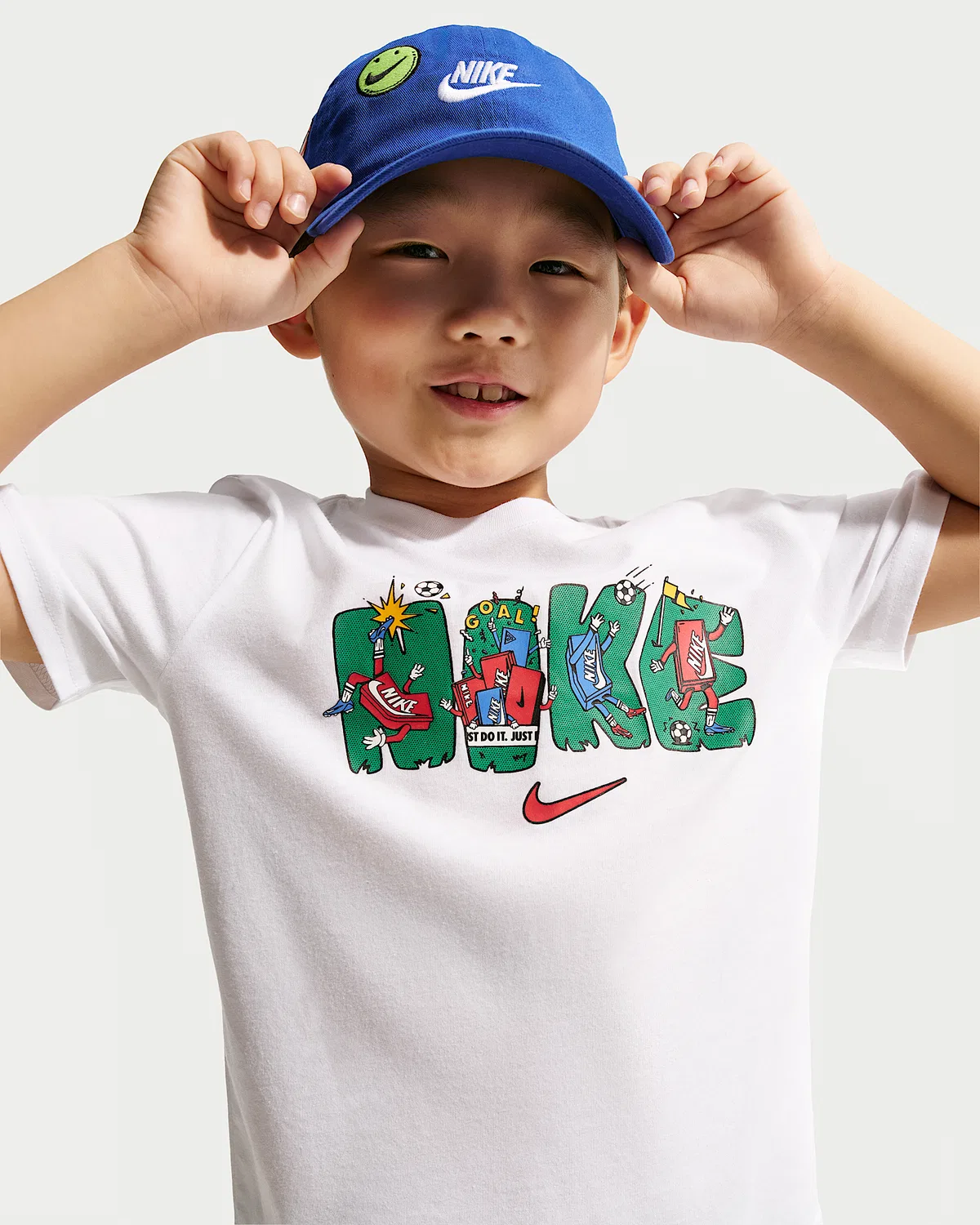 Детская футболка Nike Little Kids' Boxy Multi-Sport Graphic T-Shirt, White — фото 3