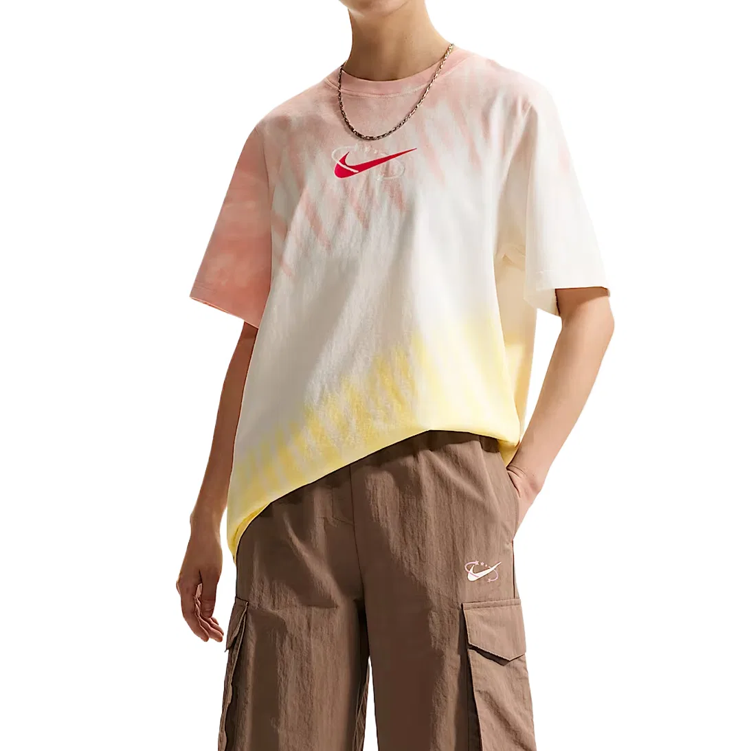 Футболка женская Light Green, круглый вырез, средняя посадка Nike
