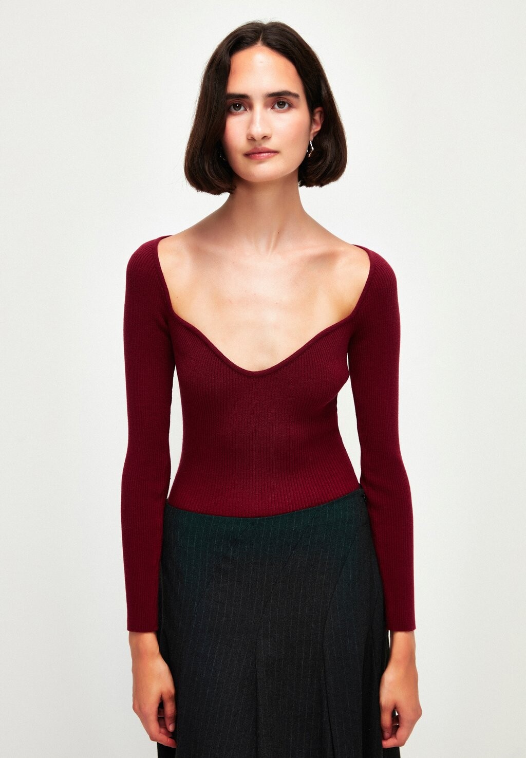 

Вязаный свитер COLLAR DETAILED adL, цвет claret red