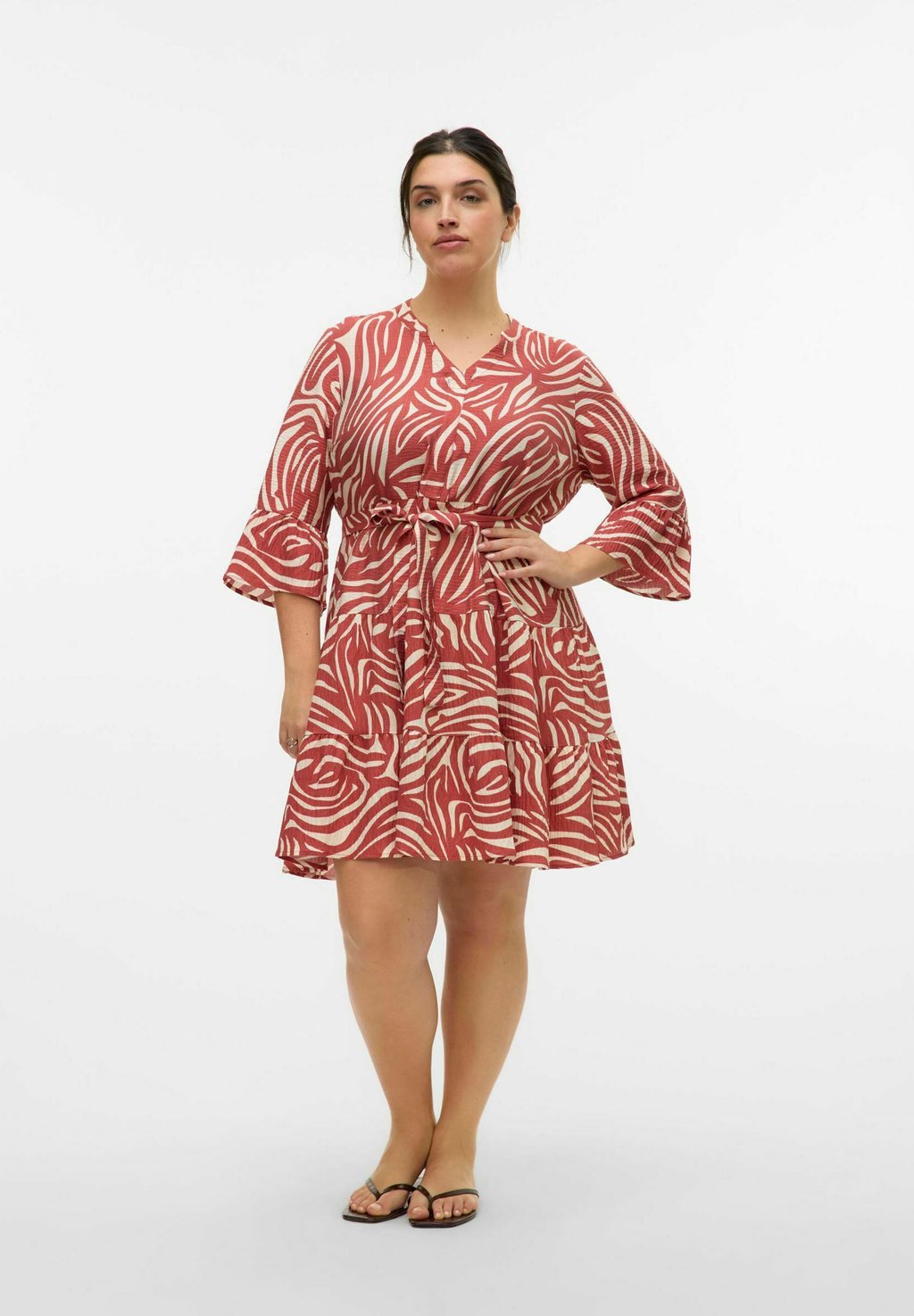 

Повседневное платье Vero Moda Curve, цвет Marsala