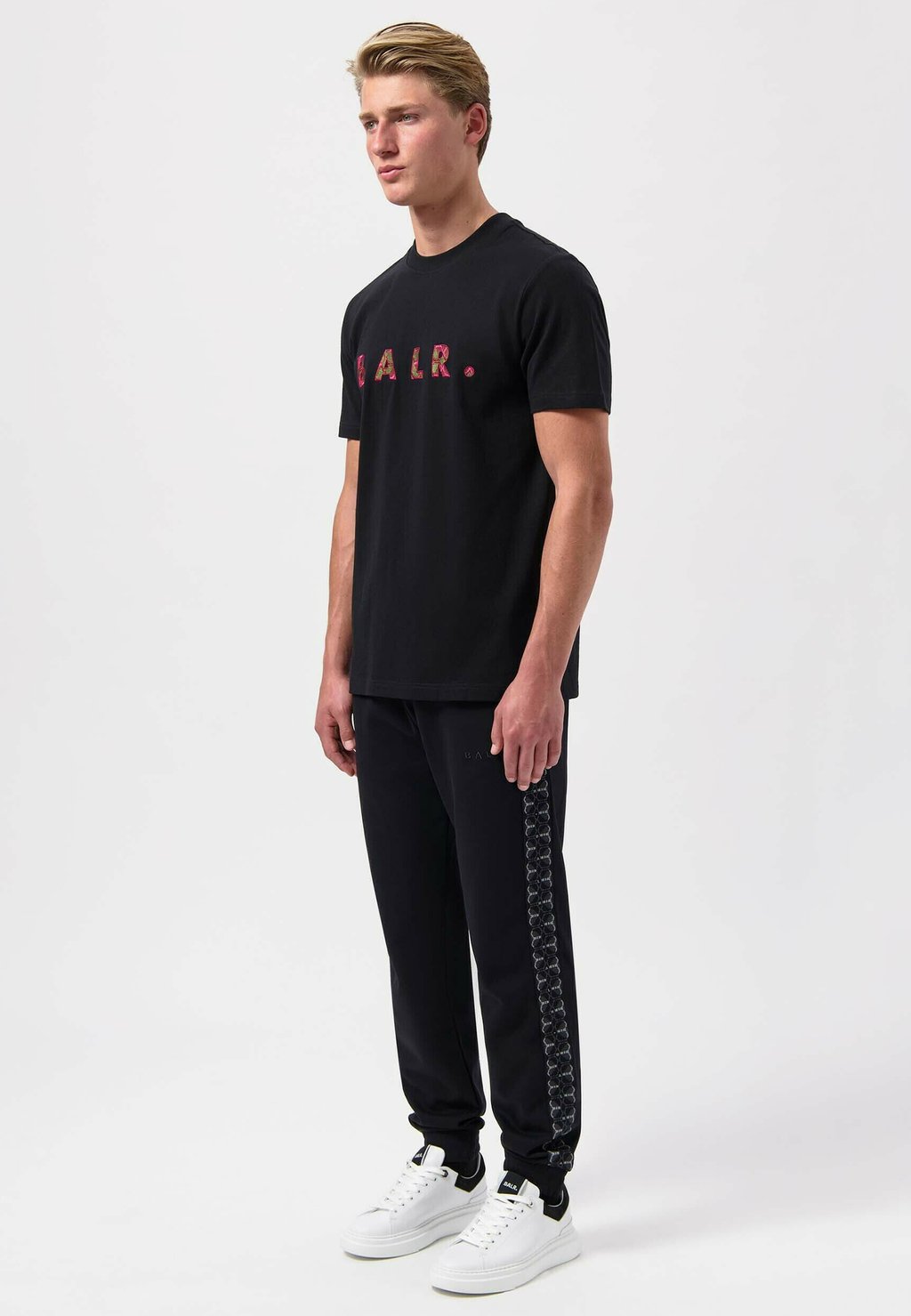 

Футболка с принтом MONOGRAM EMBRO REGULAR FIT BALR., черный